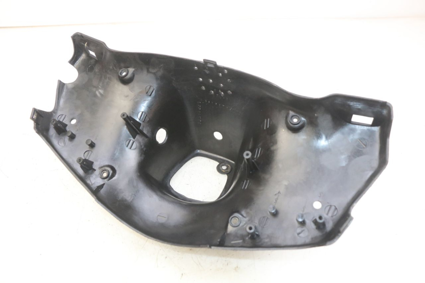 photo de COUVRE GUIDON ARRIERE TGB CITY 2 50 (2009 - 2013) - Points de fixation