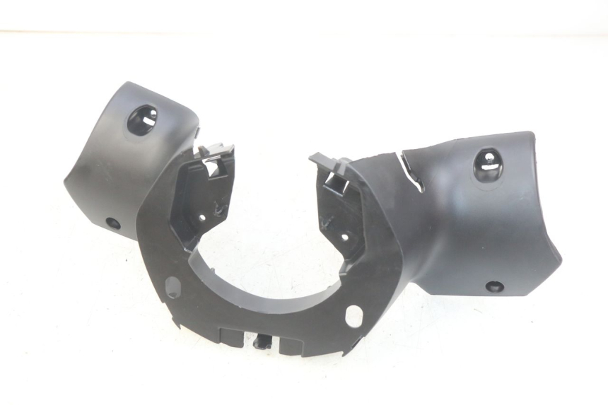 photo de COUVRE GUIDON ARRIERE PEUGEOT CITYSTAR AIR 125 (2014 - 2017) - Zoom état d’usage