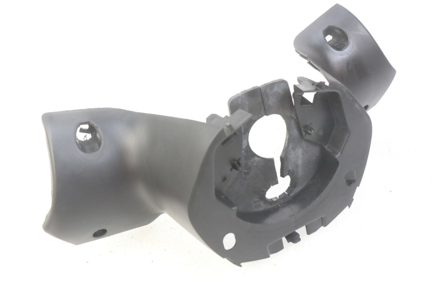 photo de COUVRE GUIDON ARRIERE PEUGEOT CITYSTAR 125 (2011 - 2017) - Autre angle de vue