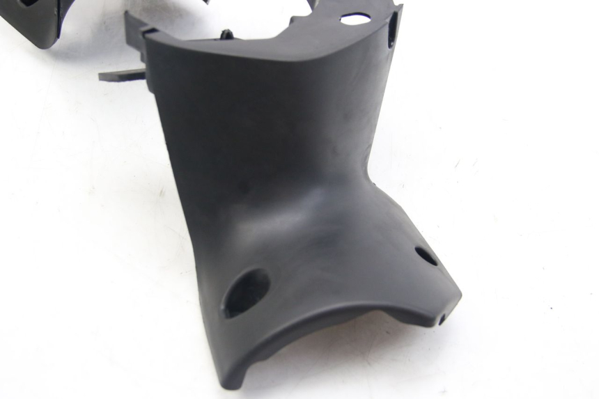 photo de COUVRE GUIDON ARRIERE PEUGEOT CITYSTAR 125 (2011 - 2017) - Zoom état d’usage