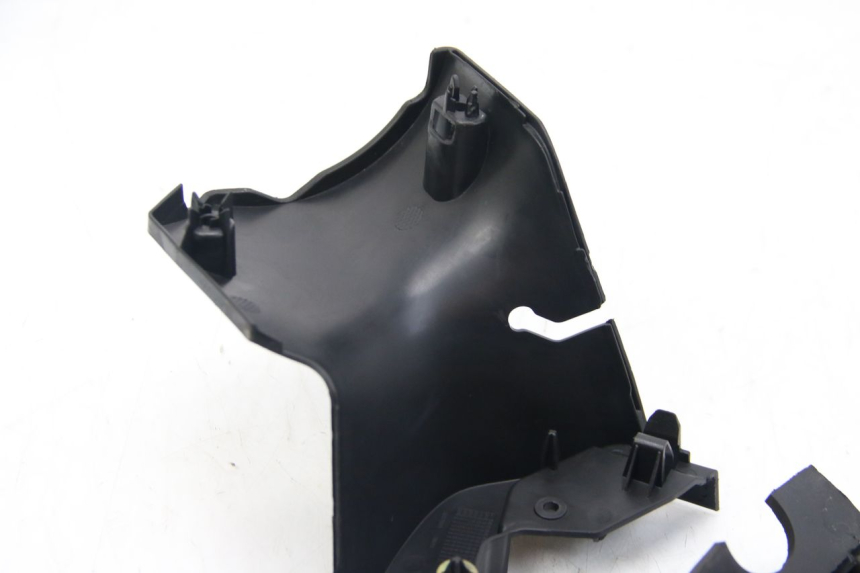 photo de COUVRE GUIDON ARRIERE PEUGEOT CITYSTAR 125 (2011 - 2017) - Pièce contrôlée