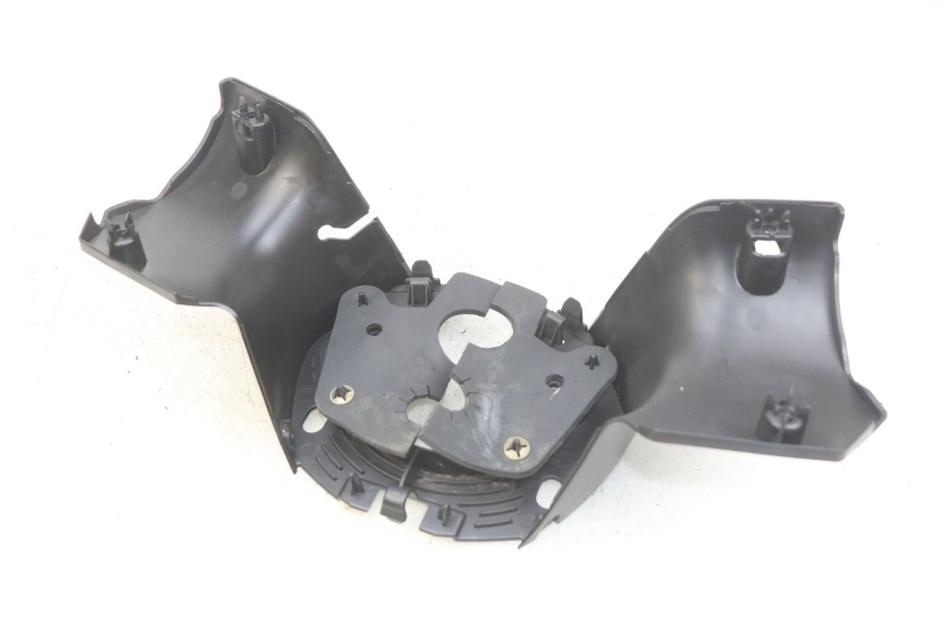 photo de COUVRE GUIDON ARRIERE PEUGEOT CITYSTAR 125 (2011 - 2017) - Vue principale