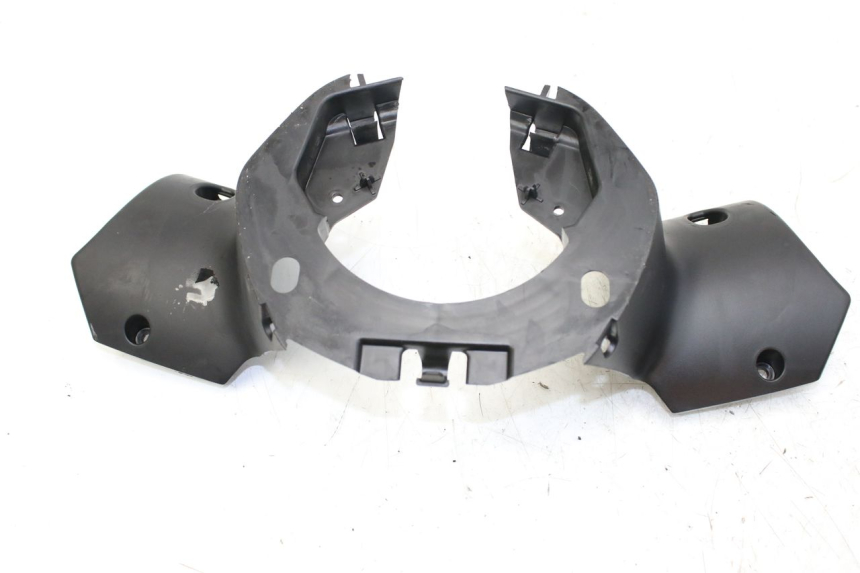 photo de COUVRE GUIDON ARRIERE PEUGEOT CITYSTAR 50 (2013 - 2017) - Détail de la pièce
