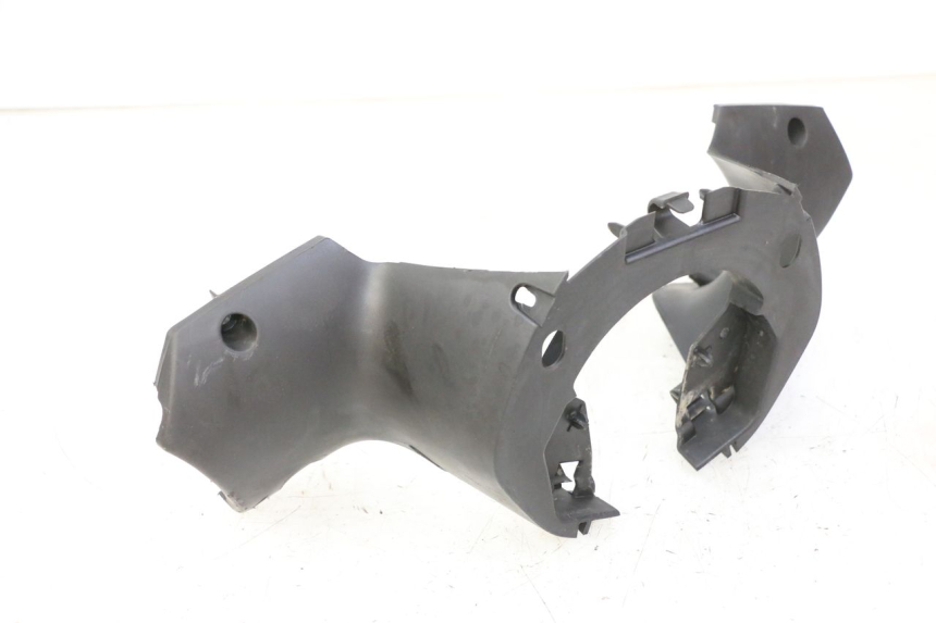 photo de COUVRE GUIDON ARRIERE PEUGEOT CITYSTAR 50 (2013 - 2017) - Autre angle de vue