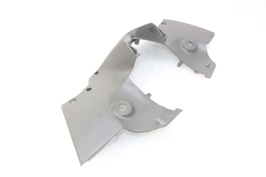 photo de COUVRE GUIDON ARRIERE SUZUKI CP 80 (1985 - 1996) - Détail de la pièce