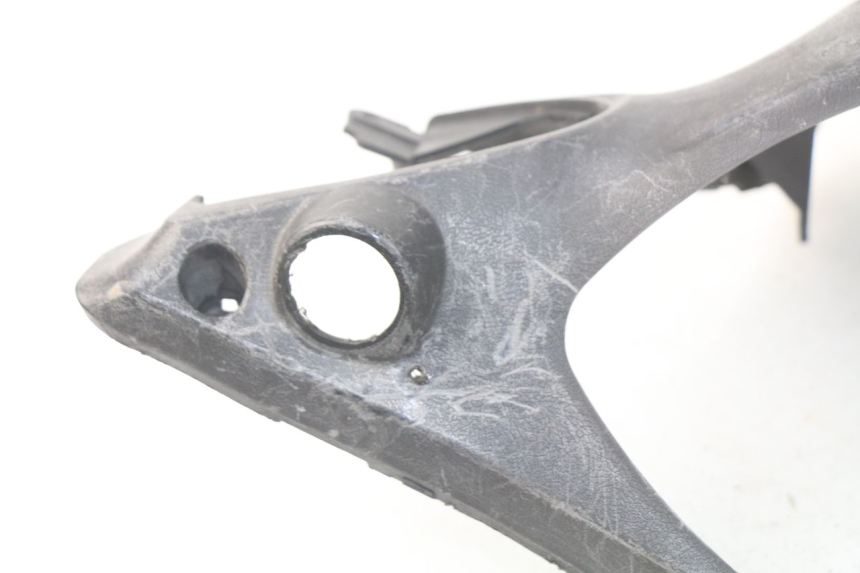 photo de COUVRE GUIDON ARRIERE YAMAHA CYGNUS X INJECTION 125 (2007 - 2013) - Autre angle de vue