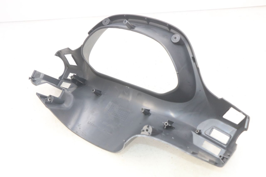 photo de COUVRE GUIDON ARRIERE HONDA FES PANTHEON 2T 125 (1998 - 2002) - Détail de la pièce