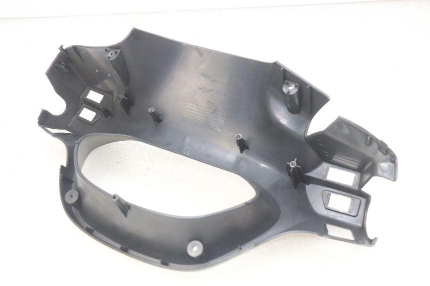 photo de COUVRE GUIDON ARRIERE HONDA FES PANTHEON 2T 125 (1998 - 2002) - Autre angle de vue