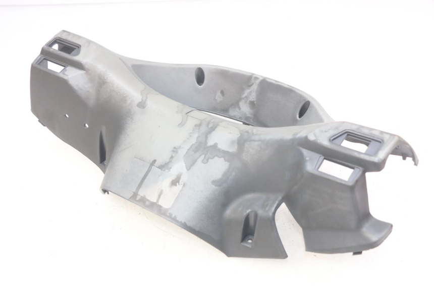 photo de COUVRE GUIDON ARRIERE HONDA FES PANTHEON 2T 125 (1998 - 2002) - Points de fixation