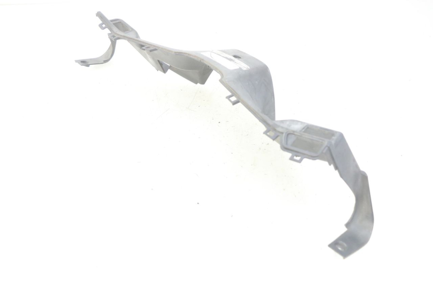 photo de COUVRE GUIDON ARRIERE HONDA FES PANTHEON 125 (2003 - 2007) - Détail de la pièce