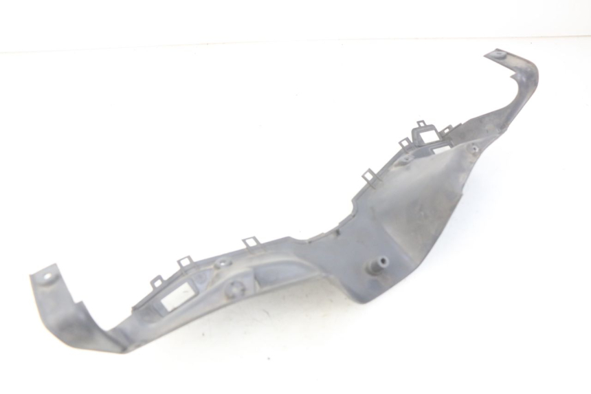 photo de COUVRE GUIDON ARRIERE HONDA FES PANTHEON 125 (2003 - 2007) - Autre angle de vue