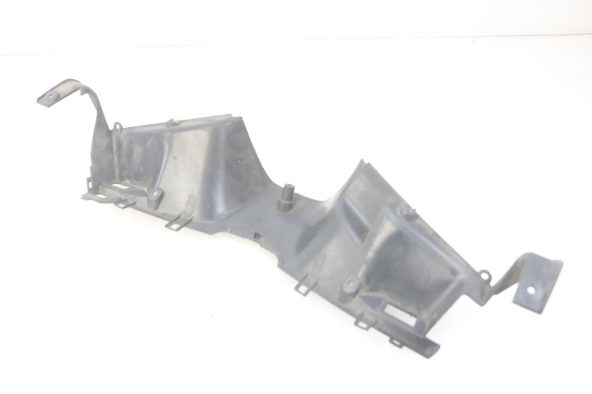 photo de COUVRE GUIDON ARRIERE HONDA FES PANTHEON 125 (2003 - 2007) - Gros plan technique