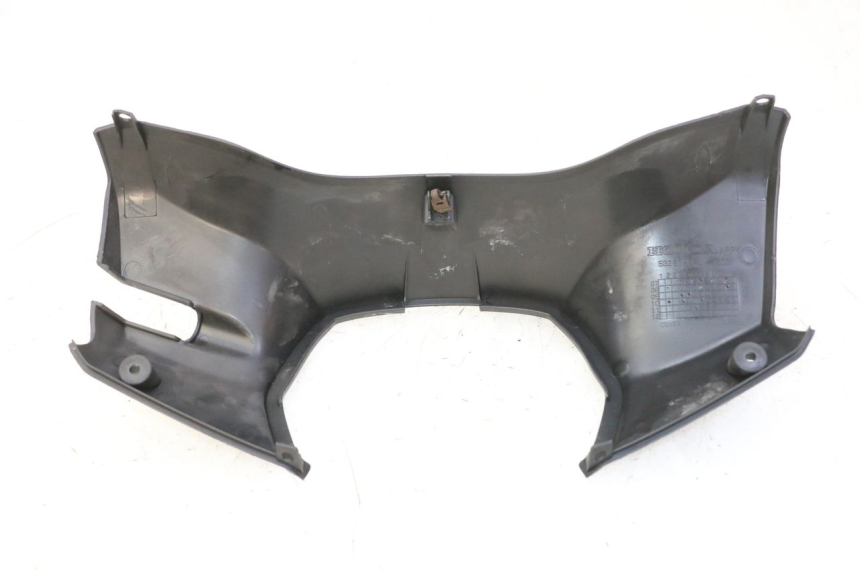photo de COUVRE GUIDON ARRIERE HONDA FES S-WING SWING ABS 125 (2007 - 2015) - Détail de la pièce