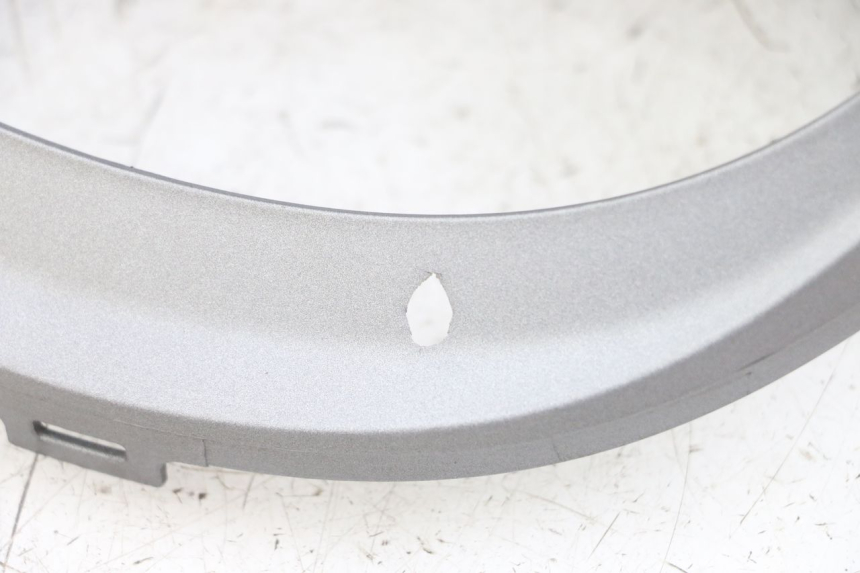 photo de COUVRE GUIDON ARRIERE SYM FIDDLE 3 III 125 (2014 - 2020) - Focus structure