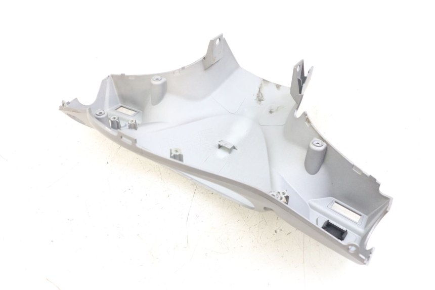 photo de COUVRE GUIDON ARRIERE SYM FIDDLE 3 III 125 (2014 - 2020) - Gros plan technique