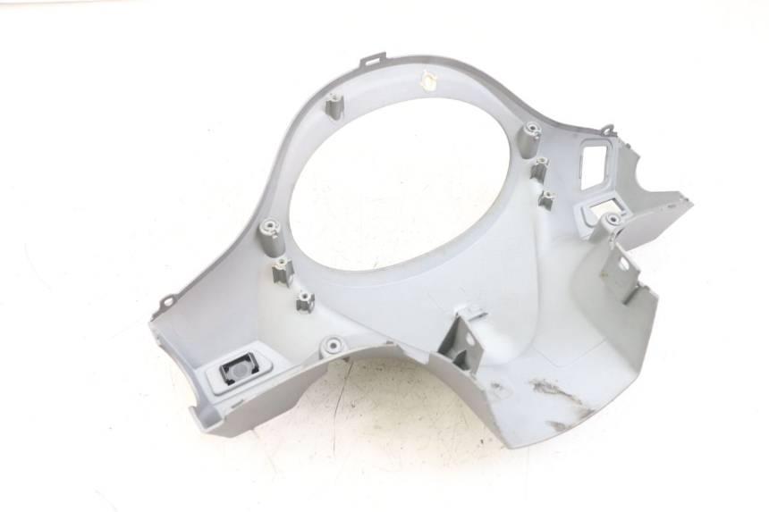 photo de COUVRE GUIDON ARRIERE SYM FIDDLE 3 III 125 (2014 - 2020) - Points de fixation