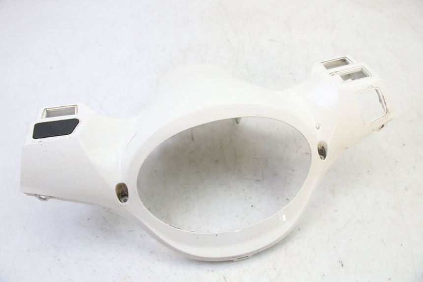 photo de COUVRE GUIDON ARRIERE SYM FIDDLE 3 III 125 (2014 - 2020) - Détail de la pièce