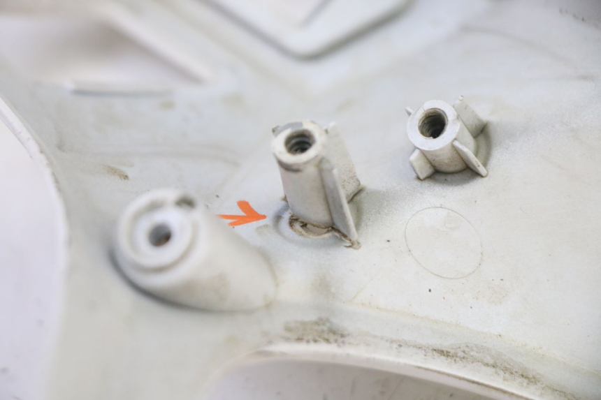 photo de COUVRE GUIDON ARRIERE SYM FIDDLE 3 III 125 (2014 - 2020) - État de surface