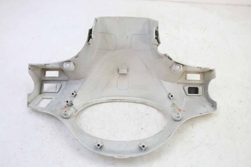 photo de COUVRE GUIDON ARRIERE SYM FIDDLE 3 III 125 (2014 - 2020) - Pièce contrôlée