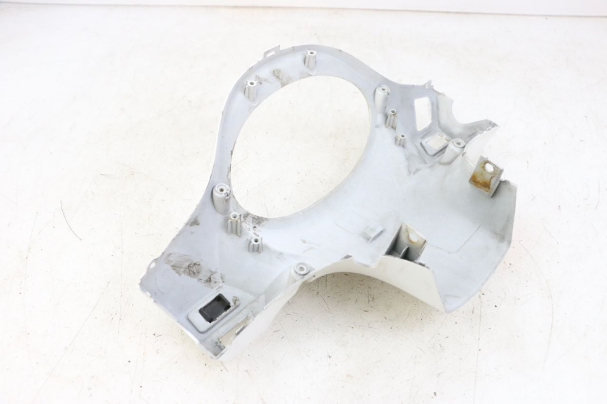 photo de COUVRE GUIDON ARRIERE SYM FIDDLE 3 III 50 (2014 - 2020) - Détail de la pièce