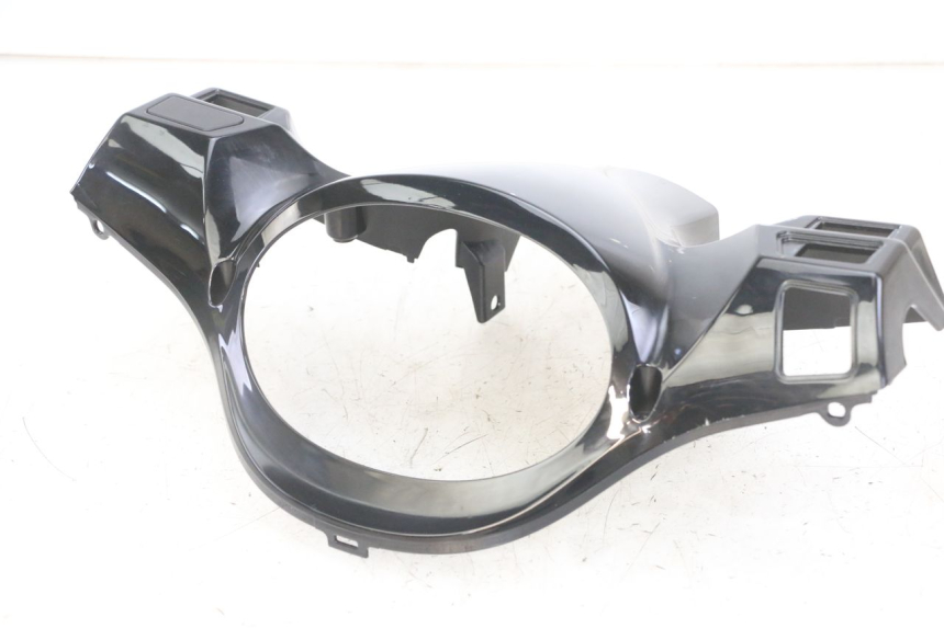 photo de COUVRE GUIDON ARRIERE SYM FIDDLE 3 III 50 (2014 - 2020) - Gros plan technique