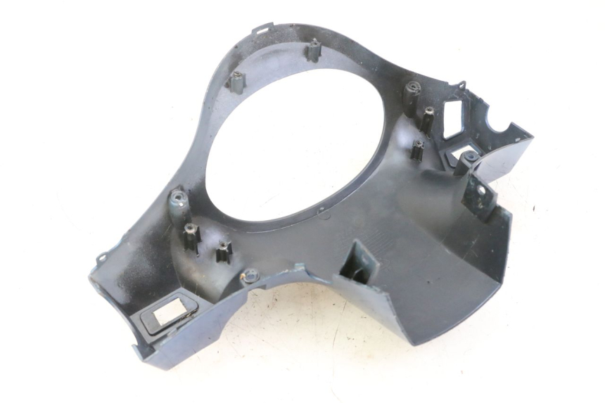 photo de COUVRE GUIDON ARRIERE SYM FIDDLE 125 (2008 - 2010) - Autre angle de vue