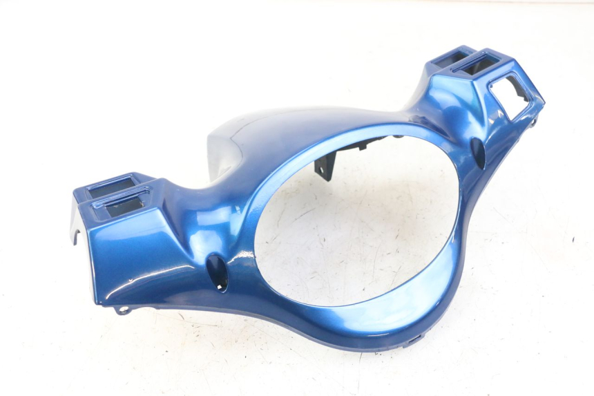 photo de COUVRE GUIDON ARRIERE SYM FIDDLE 125 (2008 - 2010) - Gros plan technique