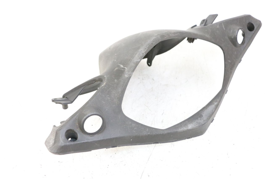 photo de COUVRE GUIDON ARRIERE MBK FLAME X 125 (2007 - 2016) - Détail de la pièce