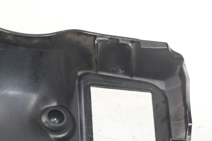 photo de COUVRE GUIDON ARRIERE MBK FLIPPER 115 (2013 - 2017) - Autre angle de vue