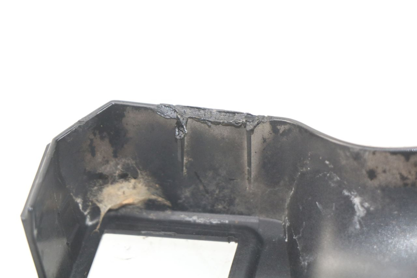 photo de COUVRE GUIDON ARRIERE MBK FLIPPER 115 (2013 - 2017) - Gros plan technique