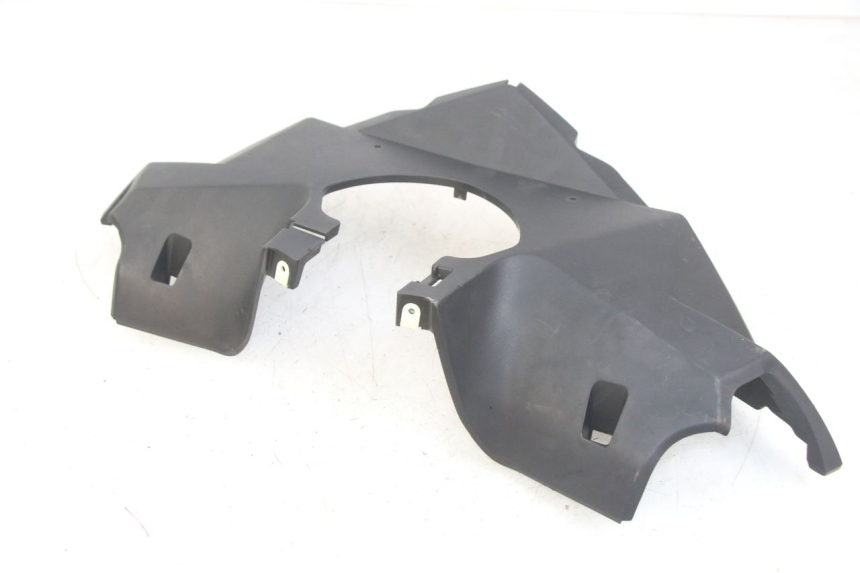 photo de COUVRE GUIDON ARRIERE PEUGEOT GEOPOLIS RS 125 (2007 - 2009) - Détail de la pièce