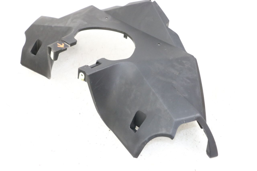 photo de COUVRE GUIDON ARRIERE PEUGEOT GEOPOLIS RS 125 (2007 - 2009) - Vue d’ensemble