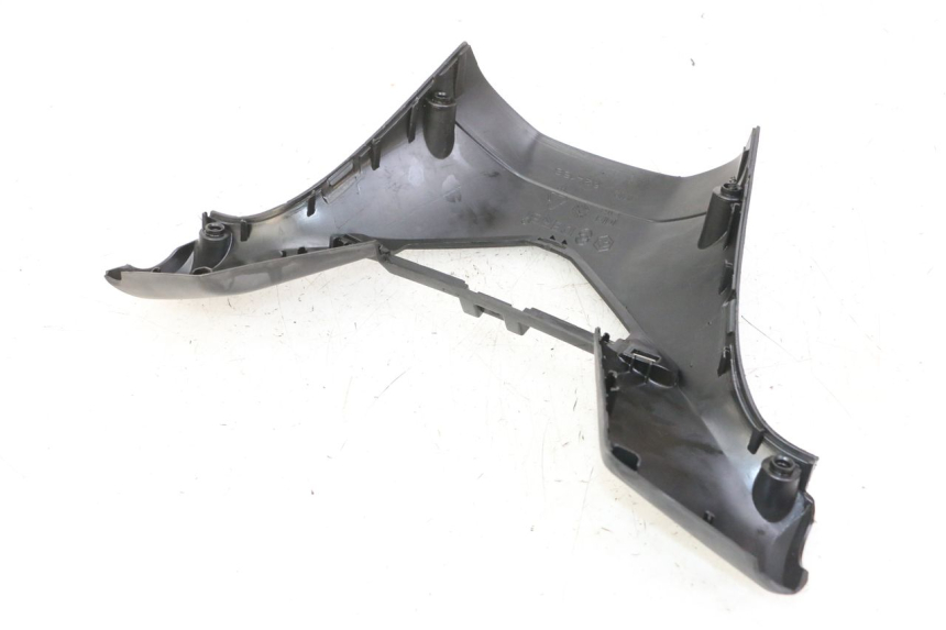 photo de COUVRE GUIDON ARRIERE GILERA NEXUS 300 (2008 - 2013) - Détail de la pièce
