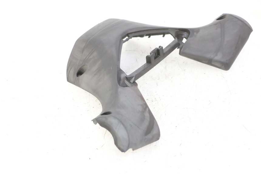 photo de COUVRE GUIDON ARRIERE GILERA NEXUS 300 (2008 - 2013) - Gros plan technique