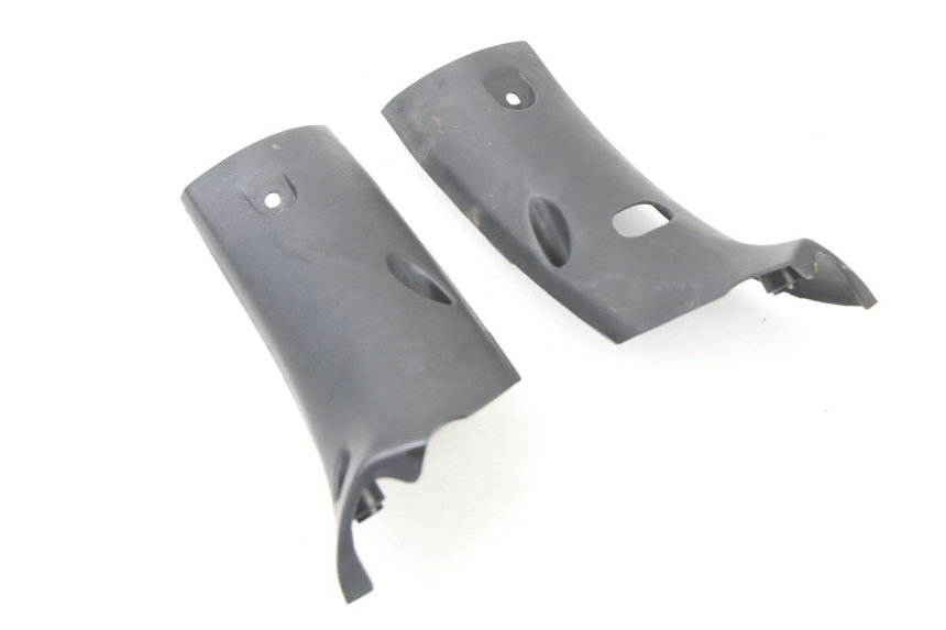 photo de COUVRE GUIDON ARRIERE KYMCO GRAND DINK 250 (2002 - 2007) - Détail de la pièce