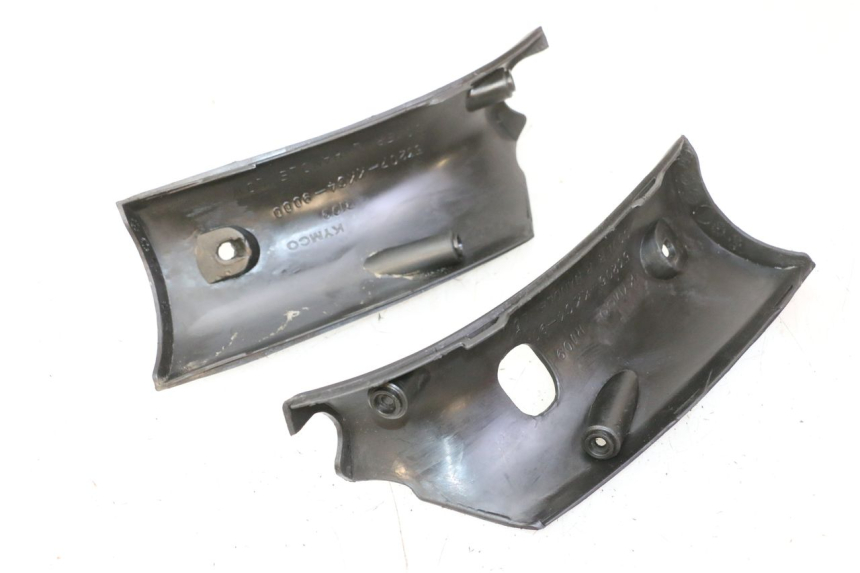 photo de COUVRE GUIDON ARRIERE KYMCO GRAND DINK 125 (2008 - 2014) - Autre angle de vue