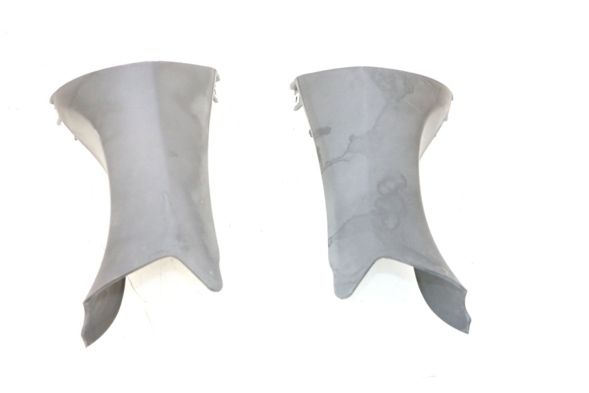 photo de COUVRE GUIDON ARRIERE SYM GTS EVO 125 (2009 - 2013) - Vue principale