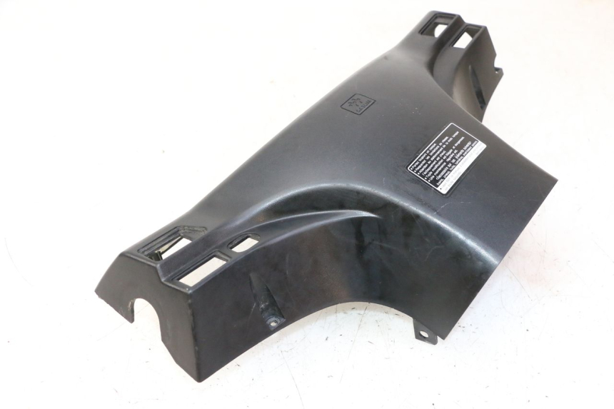 photo de COUVRE GUIDON ARRIERE DAELIM HISTORY 125 (2001 - 2002) - Autre angle de vue