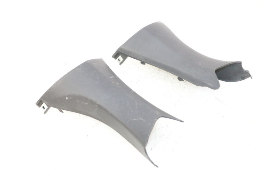 photo de COUVRE GUIDON ARRIERE SYM JOYMAX 125 (2010 - 2017) - Vue principale