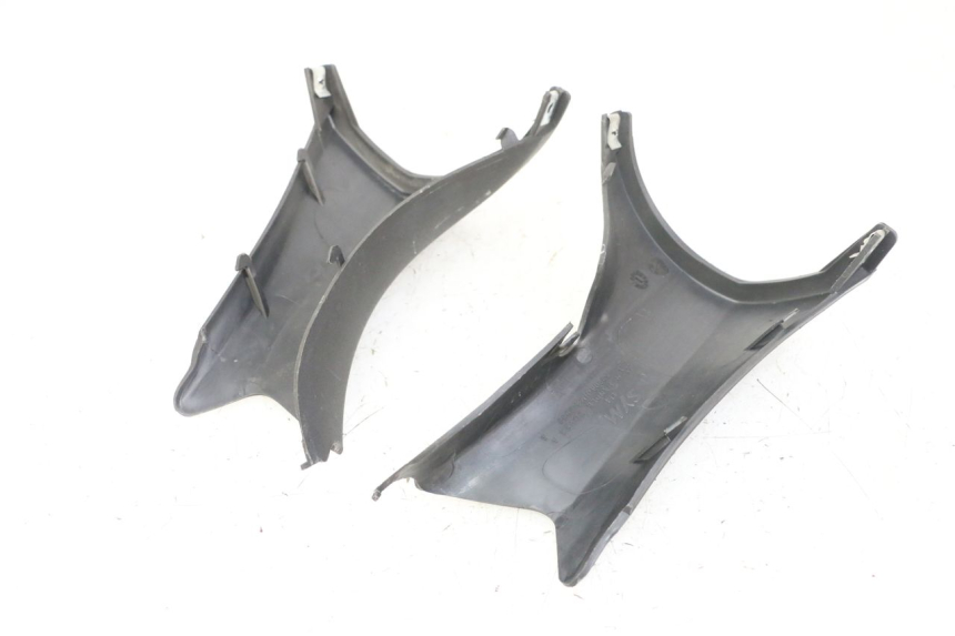 photo de COUVRE GUIDON ARRIERE SYM JOYMAX 125 (2010 - 2017) - Vue d’ensemble