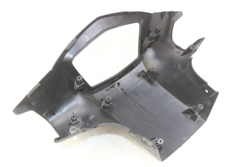 photo de COUVRE GUIDON ARRIERE PEUGEOT KISBEE 2T 50 (2010 - 2017) - Gros plan technique