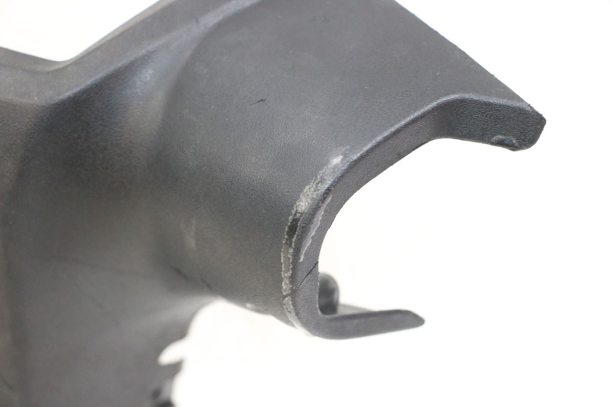 photo de COUVRE GUIDON ARRIERE PEUGEOT KISBEE 2T 50 (2018 - 2022) - Détail de la pièce