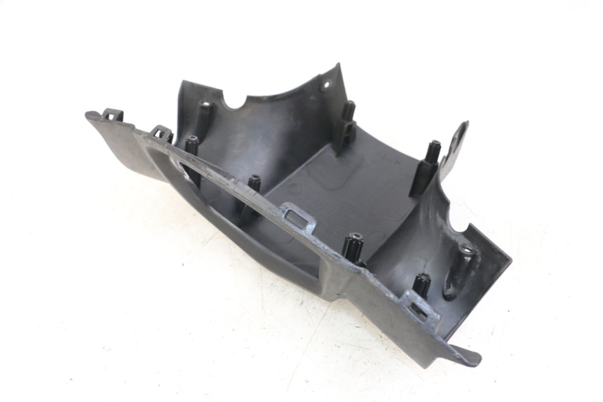 photo de COUVRE GUIDON ARRIERE PEUGEOT KISBEE 2T 50 (2018 - 2022) - Gros plan technique