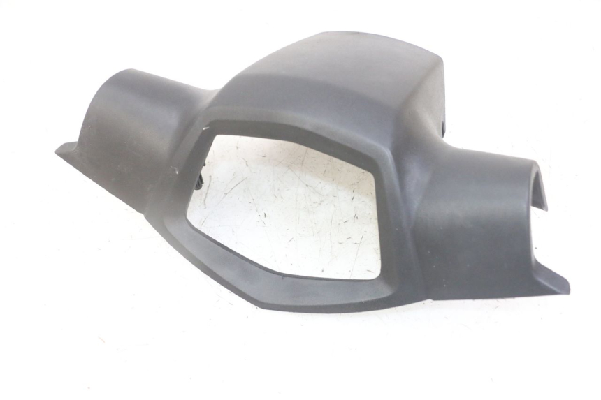 photo de COUVRE GUIDON ARRIERE PEUGEOT KISBEE 2T 50 (2018 - 2022) - Détail de la pièce
