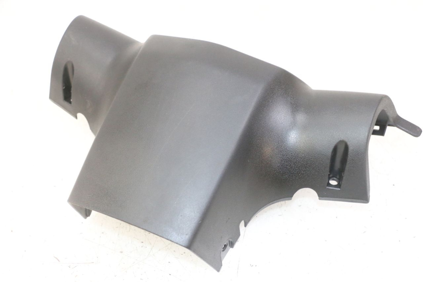 photo de COUVRE GUIDON ARRIERE PEUGEOT KISBEE 2T 50 (2018 - 2022) - Autre angle de vue