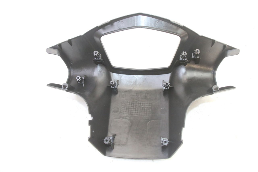 photo de COUVRE GUIDON ARRIERE PEUGEOT KISBEE 2T 50 (2010 - 2017) - Autre angle de vue