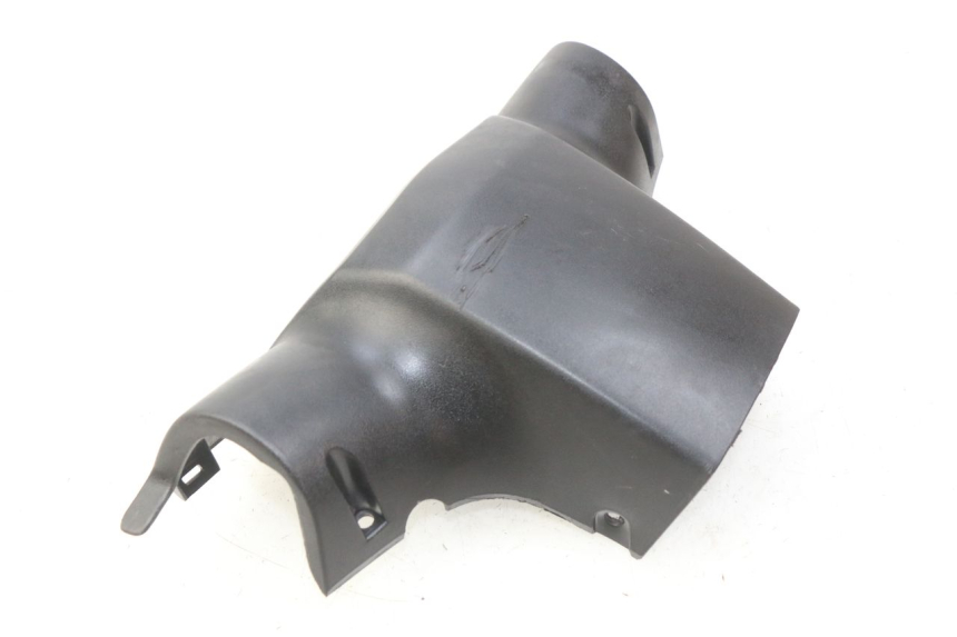 photo de COUVRE GUIDON ARRIERE PEUGEOT KISBEE 4T 50 (2018 - 2022) - Gros plan technique