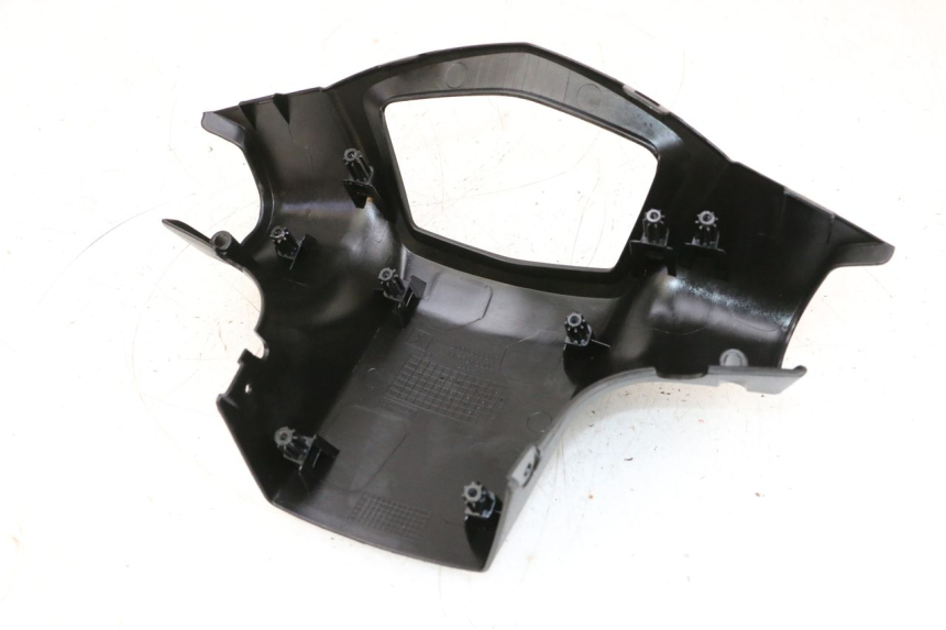 photo de COUVRE GUIDON ARRIERE PEUGEOT KISBEE 4T 50 (2010 - 2017) - Autre angle de vue