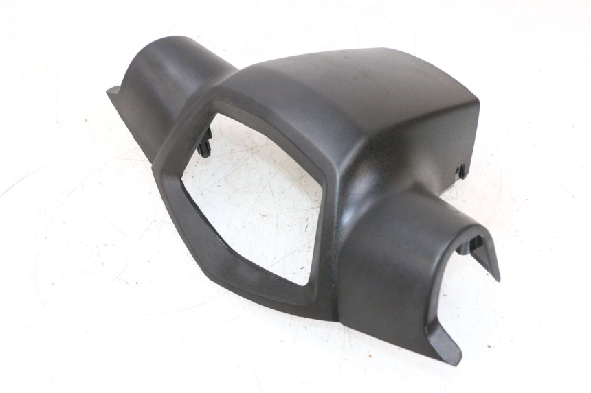 photo de COUVRE GUIDON ARRIERE PEUGEOT KISBEE 4T 50 (2010 - 2017) - Gros plan technique