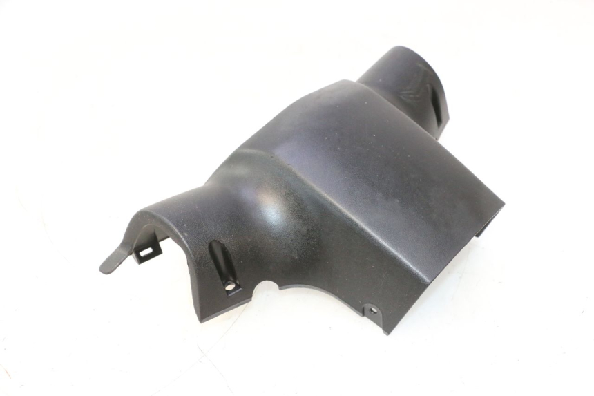 photo de COUVRE GUIDON ARRIERE PEUGEOT KISBEE 4T 50 (2023 - 2026) - Autre angle de vue
